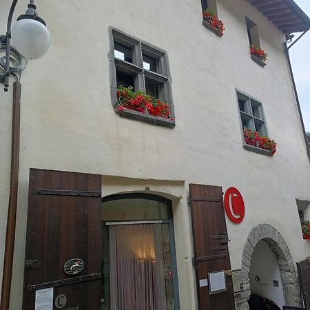 Casa Ciuca Hostel Bard Exterior photo